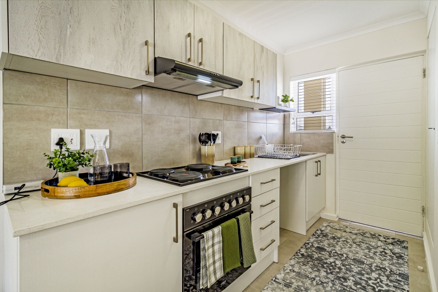 To Let 2 Bedroom Property for Rent in Stellendale Western Cape